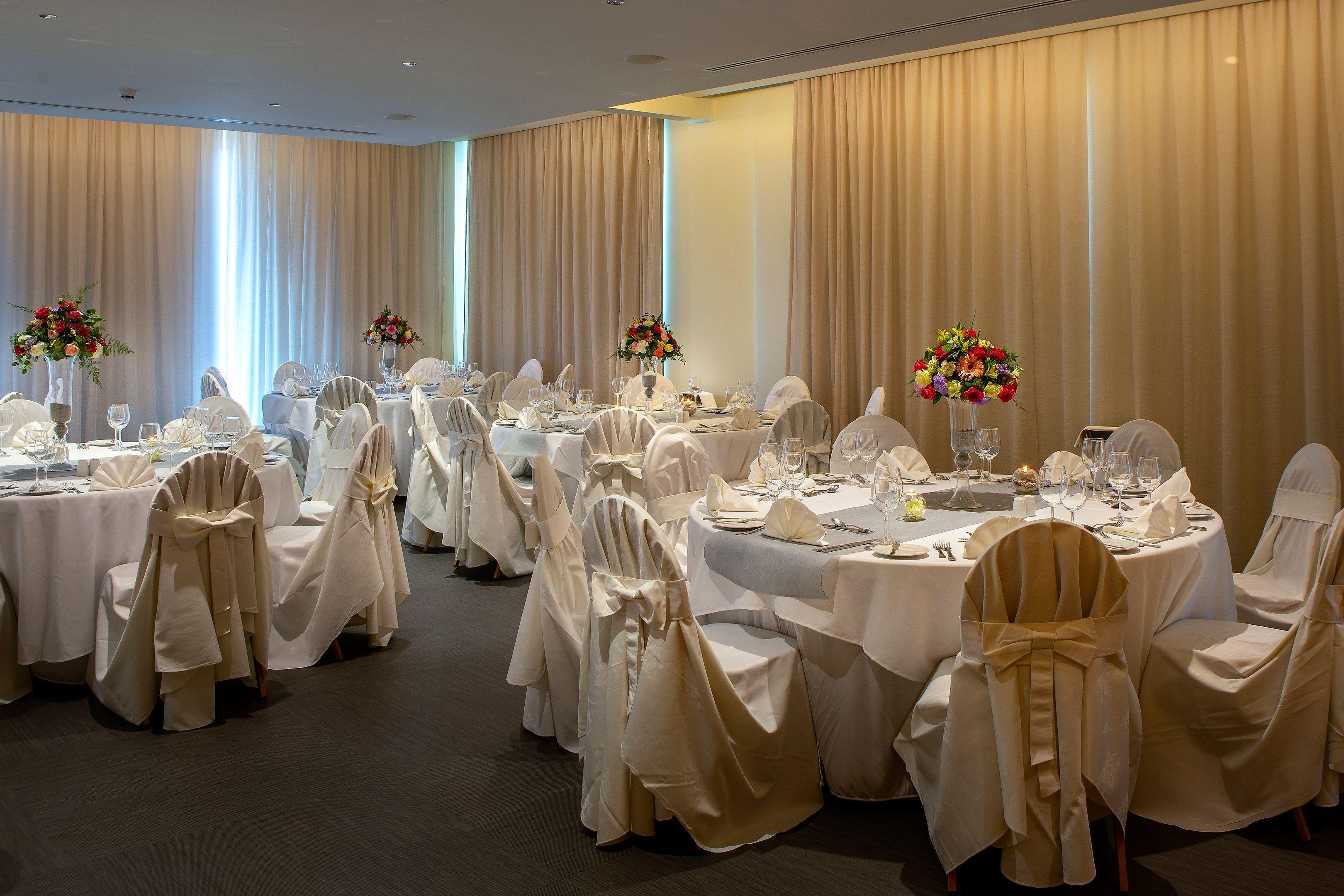 ฟารอส โฮเต็ล Hotel ไอยานาปา ร้านอาหาร รูปภาพ