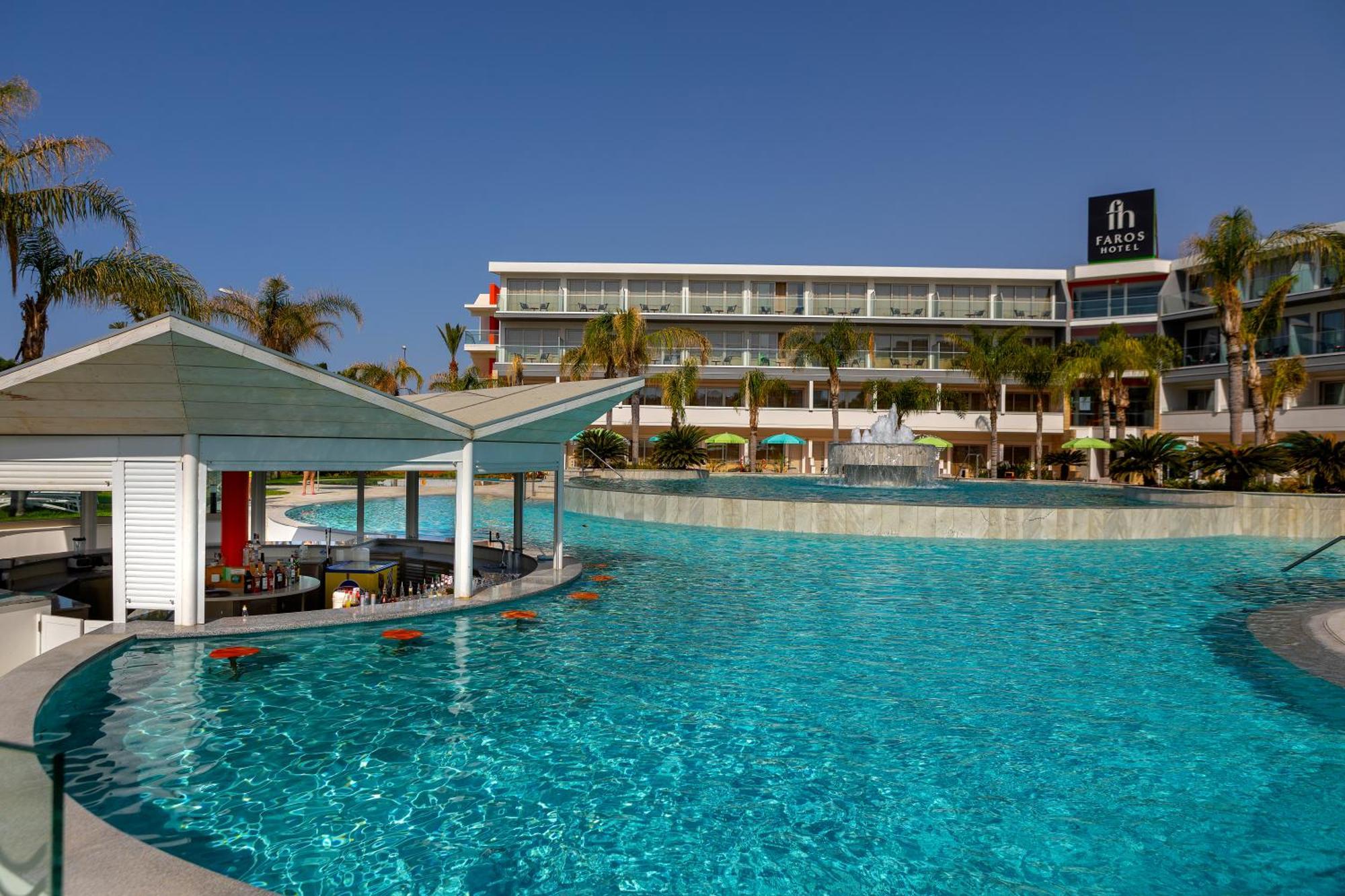 ฟารอส โฮเต็ล Hotel ไอยานาปา ภายนอก รูปภาพ